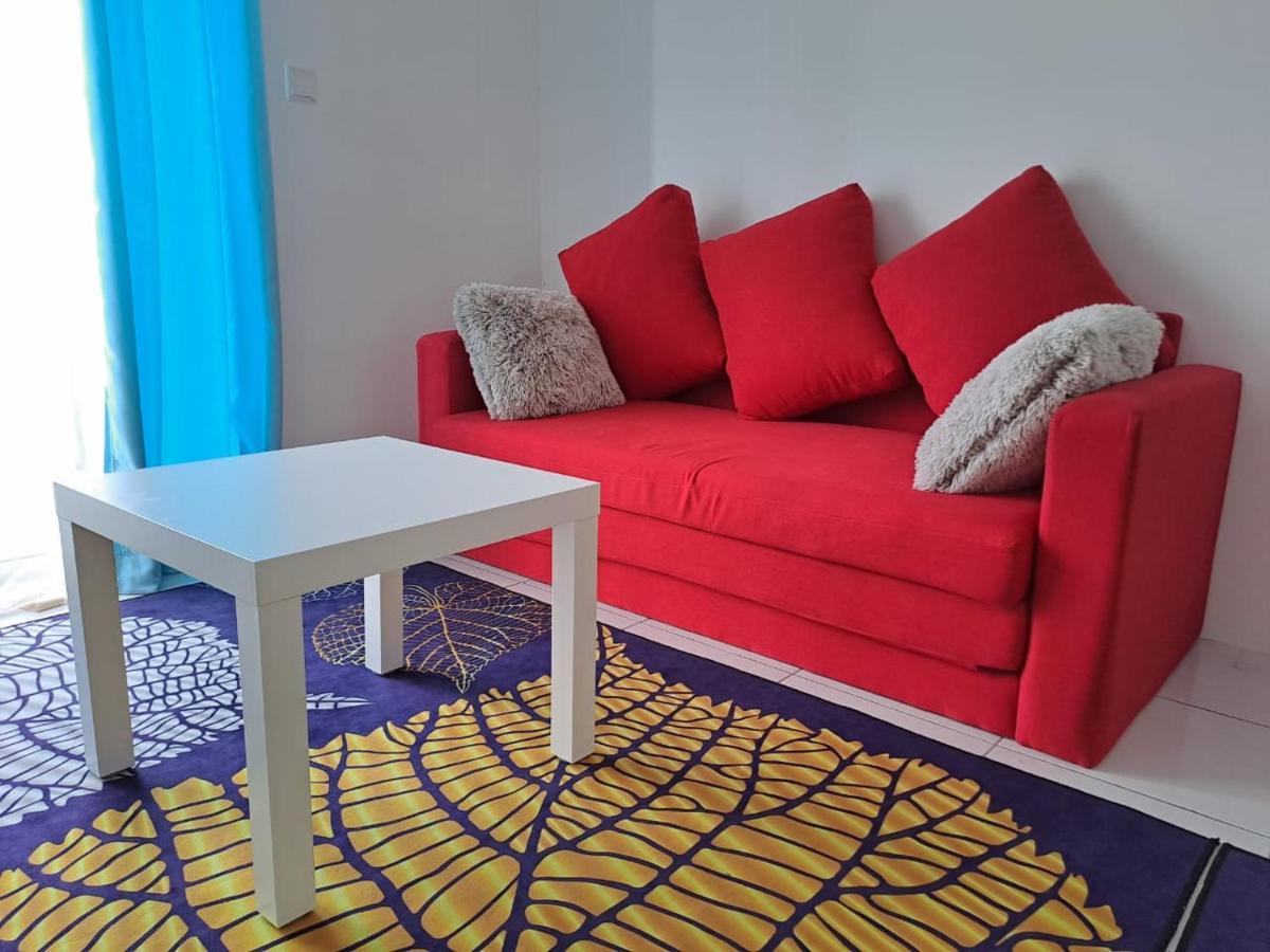 Impiana Homestay Near Putrajaya, Cyberjaya, Musliem Only,Wifi,Netflix Kampung Dengkil Εξωτερικό φωτογραφία