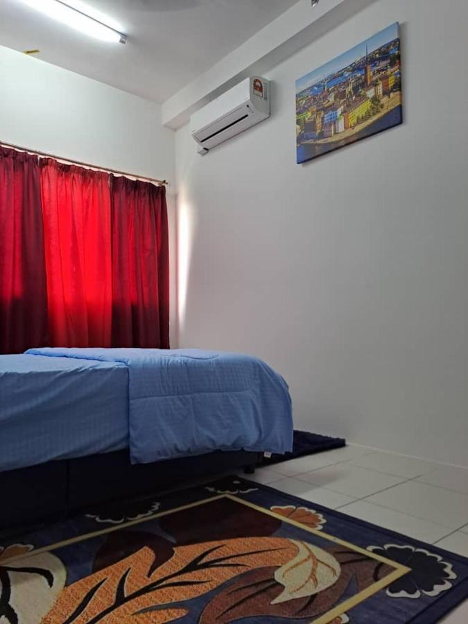 Impiana Homestay Near Putrajaya, Cyberjaya, Musliem Only,Wifi,Netflix Kampung Dengkil Εξωτερικό φωτογραφία