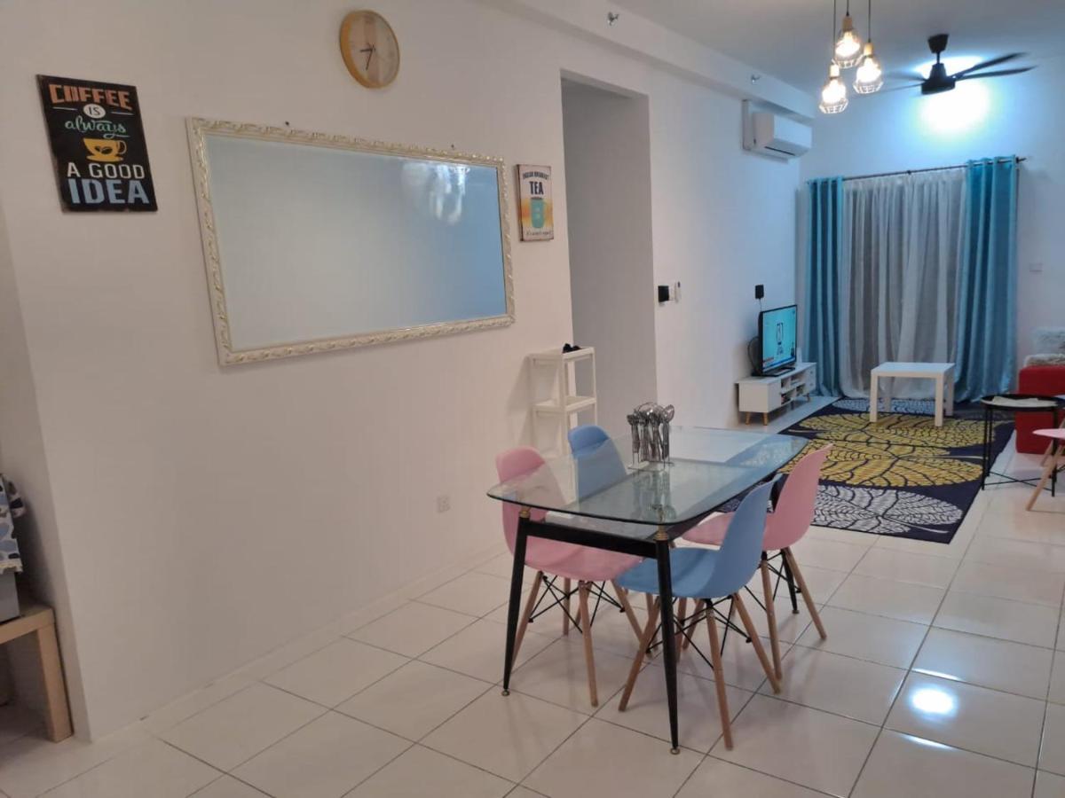 Impiana Homestay Near Putrajaya, Cyberjaya, Musliem Only,Wifi,Netflix Kampung Dengkil Εξωτερικό φωτογραφία
