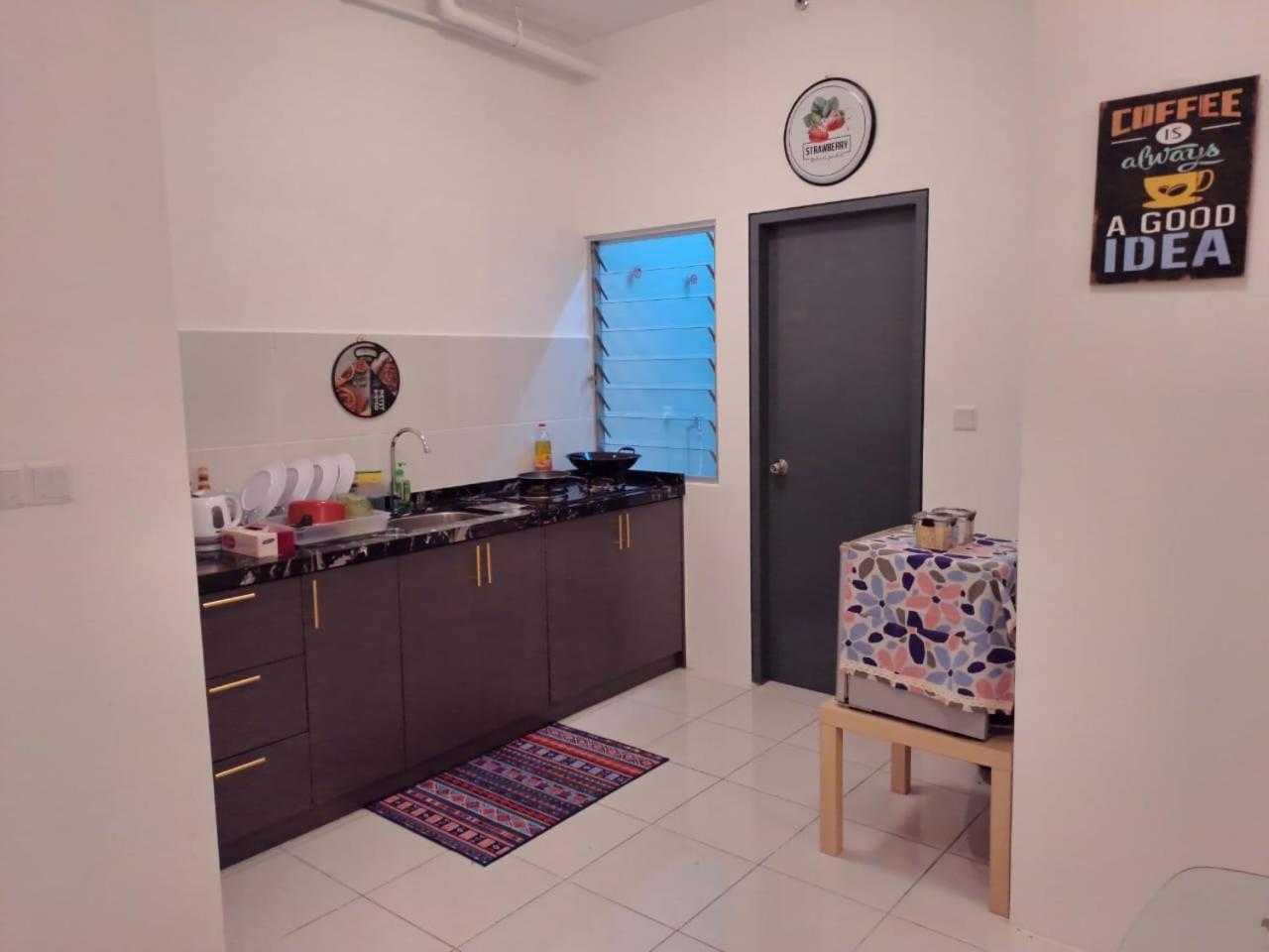Impiana Homestay Near Putrajaya, Cyberjaya, Musliem Only,Wifi,Netflix Kampung Dengkil Εξωτερικό φωτογραφία