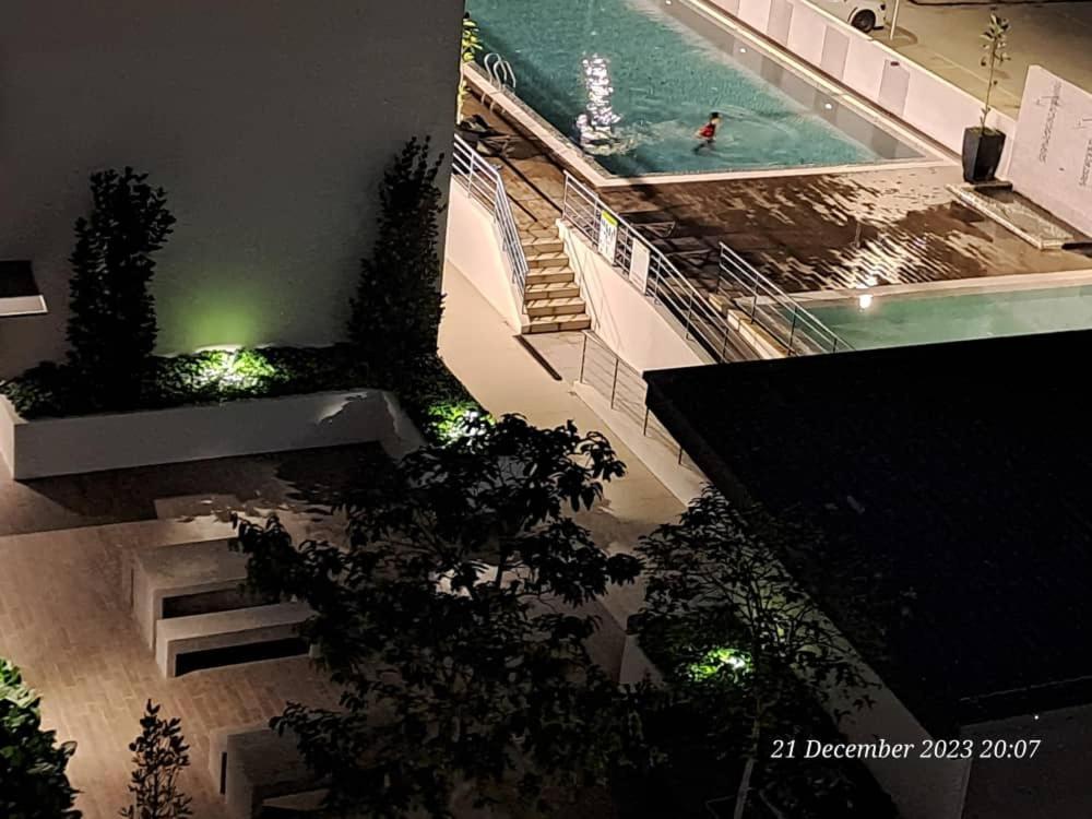 Impiana Homestay Near Putrajaya, Cyberjaya, Musliem Only,Wifi,Netflix Kampung Dengkil Εξωτερικό φωτογραφία