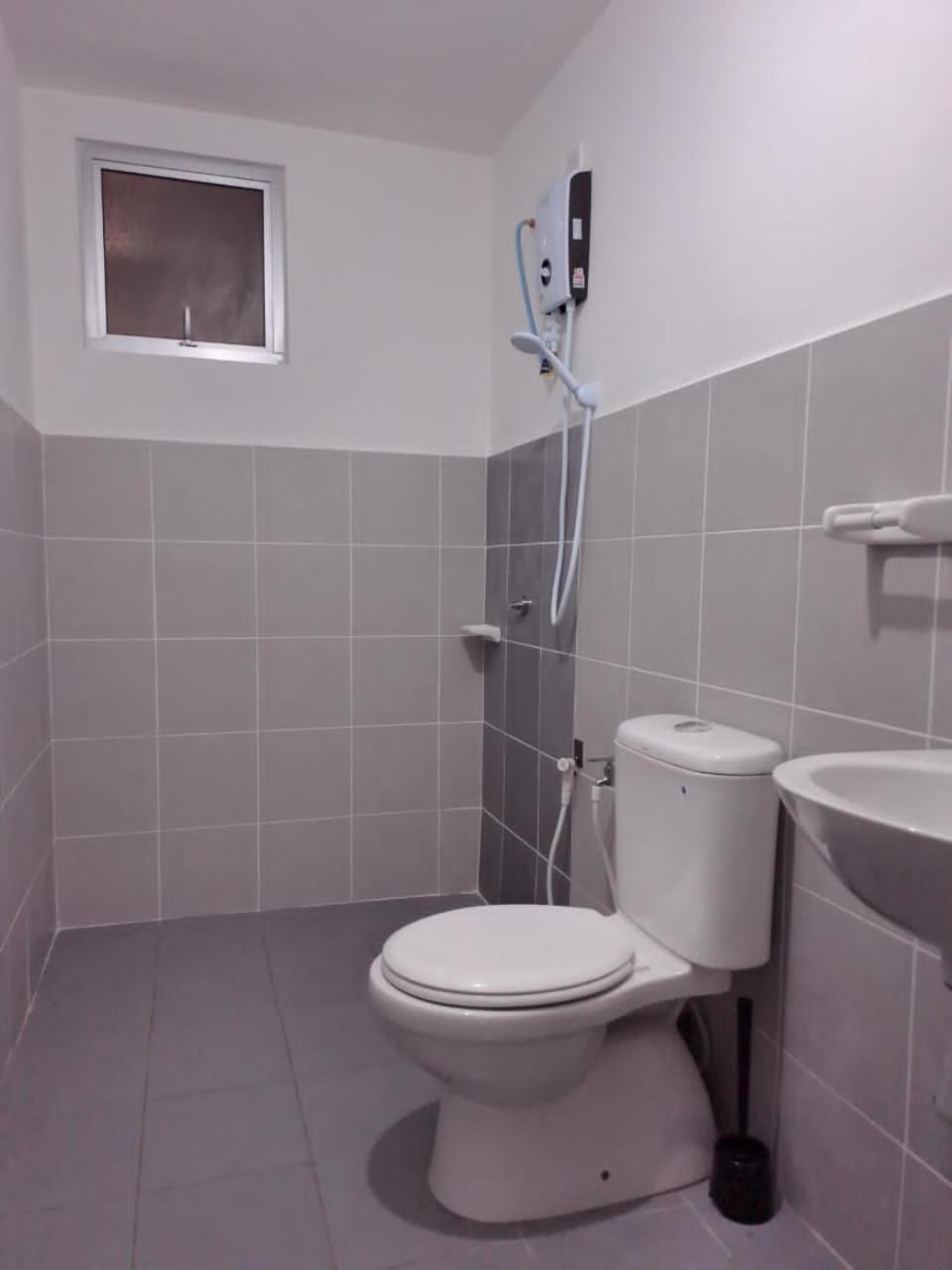 Impiana Homestay Near Putrajaya, Cyberjaya, Musliem Only,Wifi,Netflix Kampung Dengkil Εξωτερικό φωτογραφία